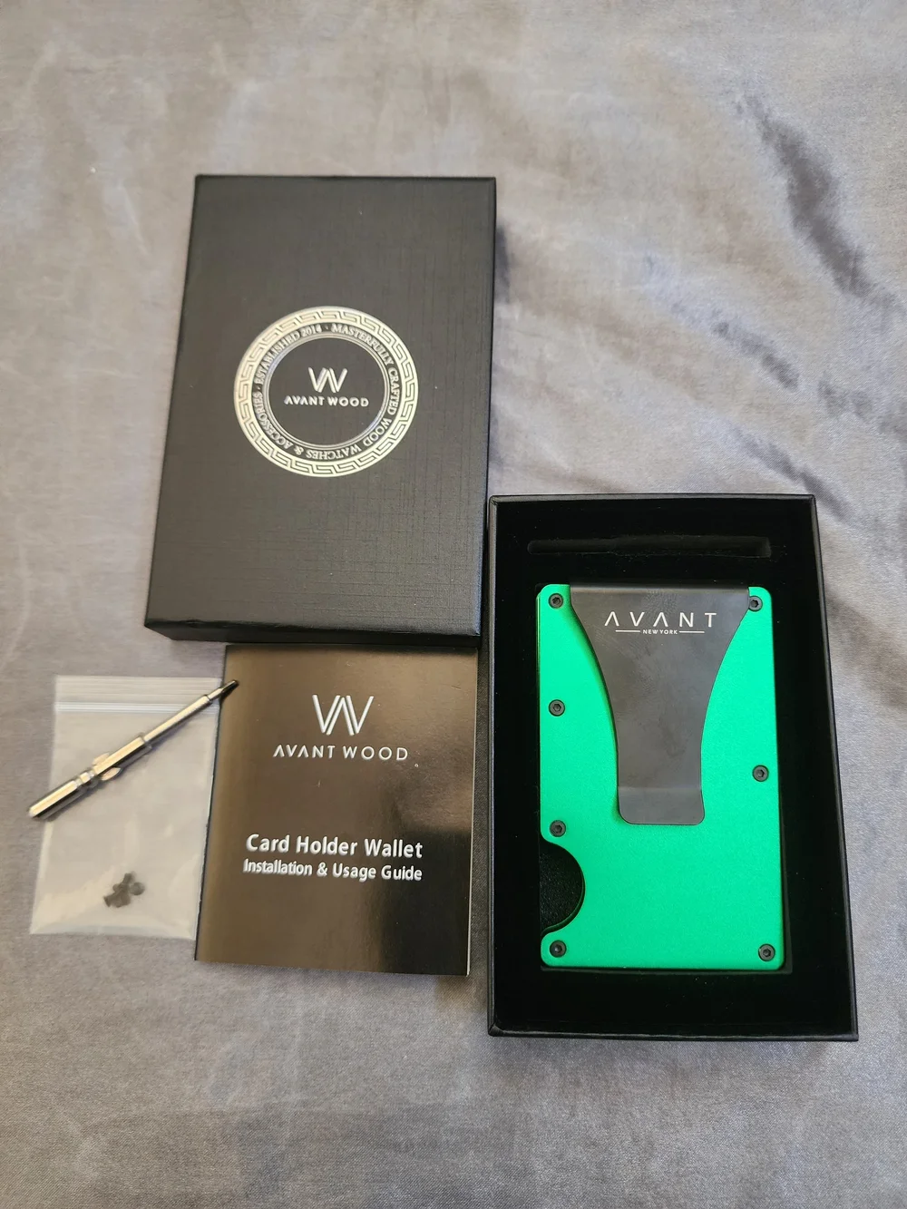 Avant Wood -Metallic Green Card Holder- with Metalic Clip For Extra Storage- NIB